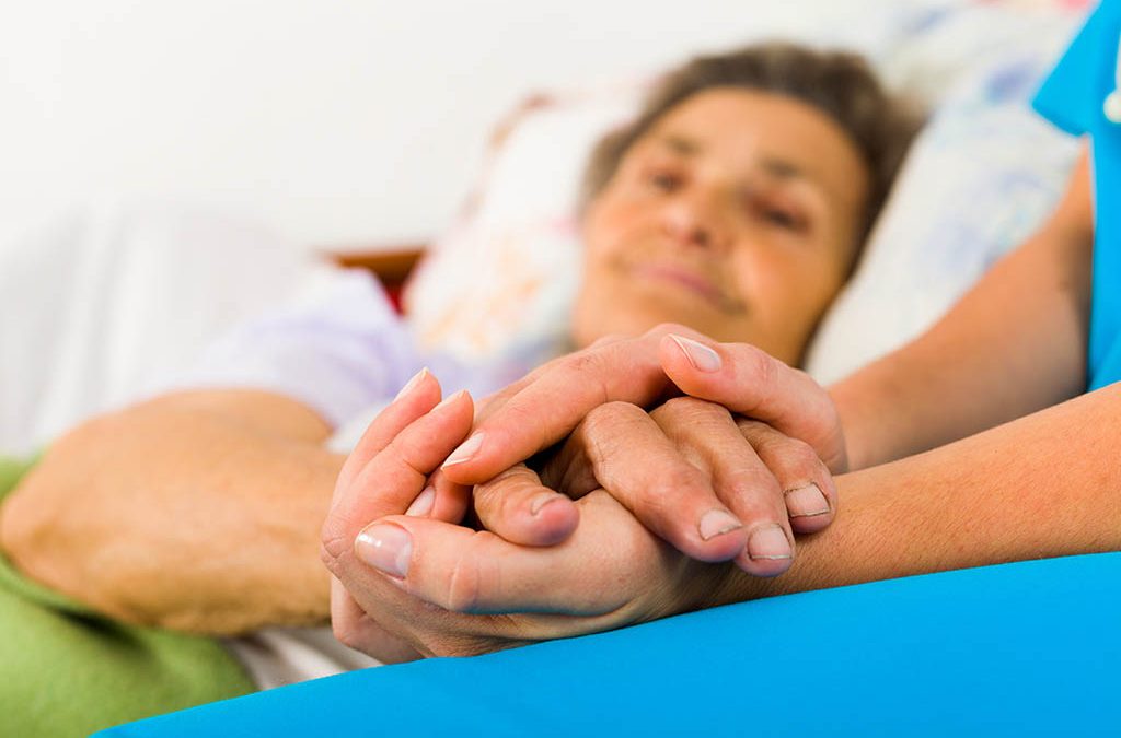 ¿Cómo cuidar a una persona con cáncer?